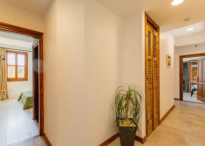 Djumba & Cafe Hotell