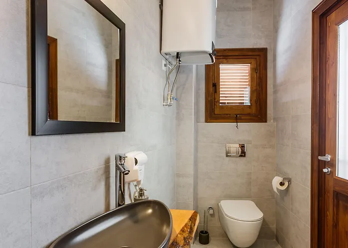 Hotell Djumba & Cafe 3*