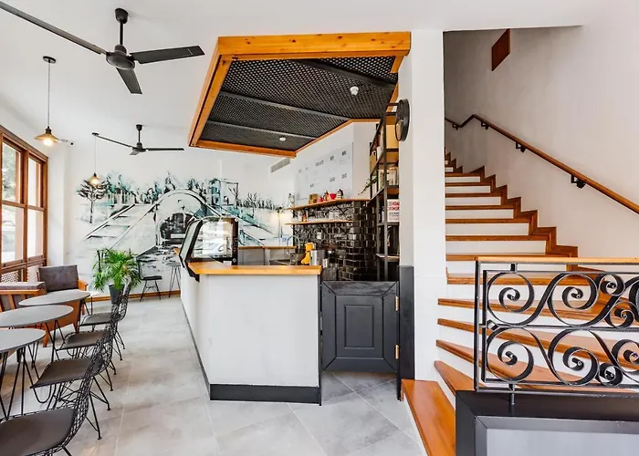 Hotell Djumba & Cafe 3*