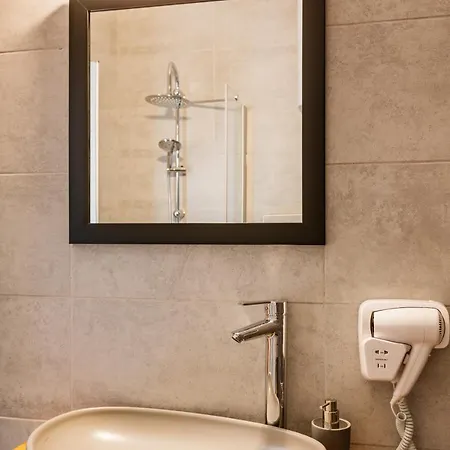 Djumba Hotel&cafe Nicosia