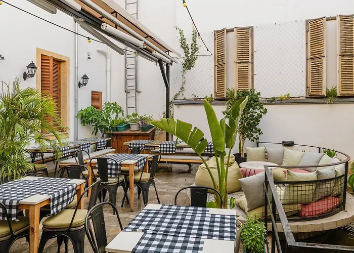 ホテル Djumba & Cafe ニコシア