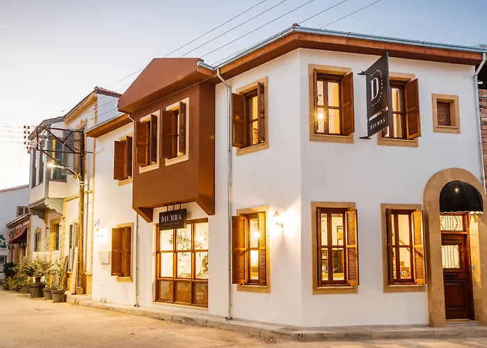 ホテル Djumba & Cafe 3*